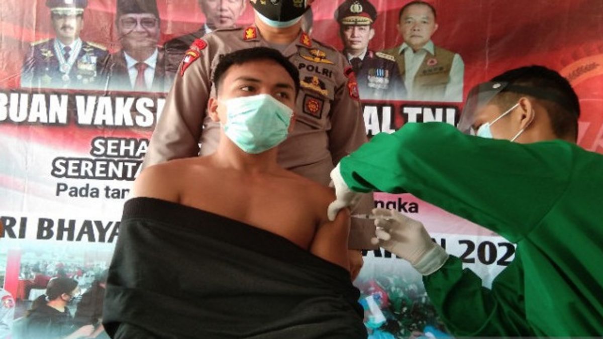 La Vaccination Dans Plusieurs Zones De Jakarta Est Encore Faible, Le Gouverneur Adjoint Demande Au Maire, Au Chef De Village, à RT Et à RW D’intervenir