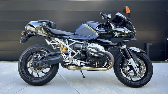 售价为139万印尼盾,以下是宝马R1200S 2007的规格和短篇史