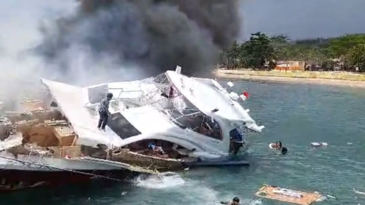 Un bateau de gang Cagub Malut explose et brûle, cinq morts