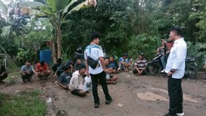 BNN Jambi Raids Drug Basecamp, Secures 14 Methamphetamine Users