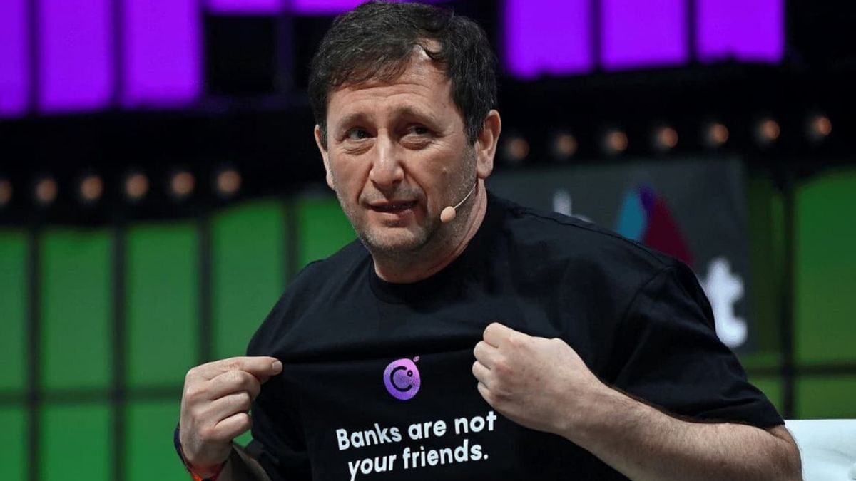 Crypto Lending Platform Celsius Bankrut, CEO Alex Mashinsky Resigns and Apologizes