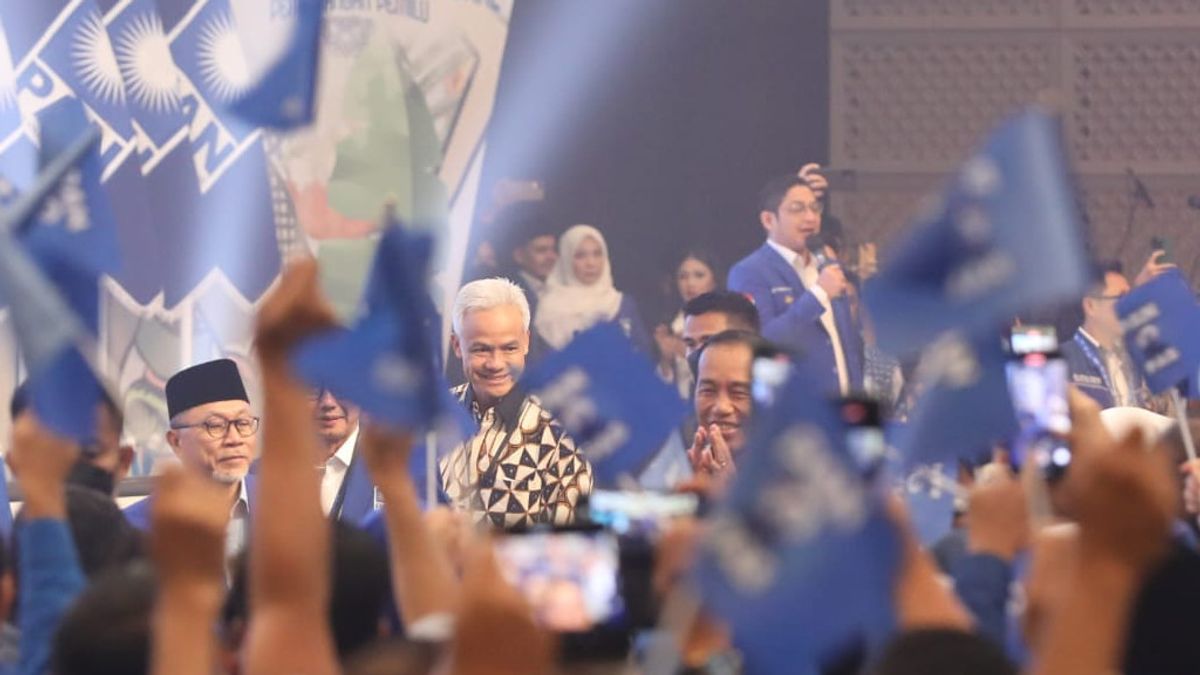 Ganjar Diteriaki Ribuan Kader PAN, dan Jokowi Pun Semringah