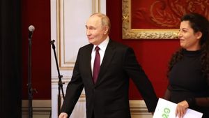 Polandia Ingatkan Putin tak Lintasi Wilayah Udaranya ke Hongaria Jika Tak Mau Ditangkap