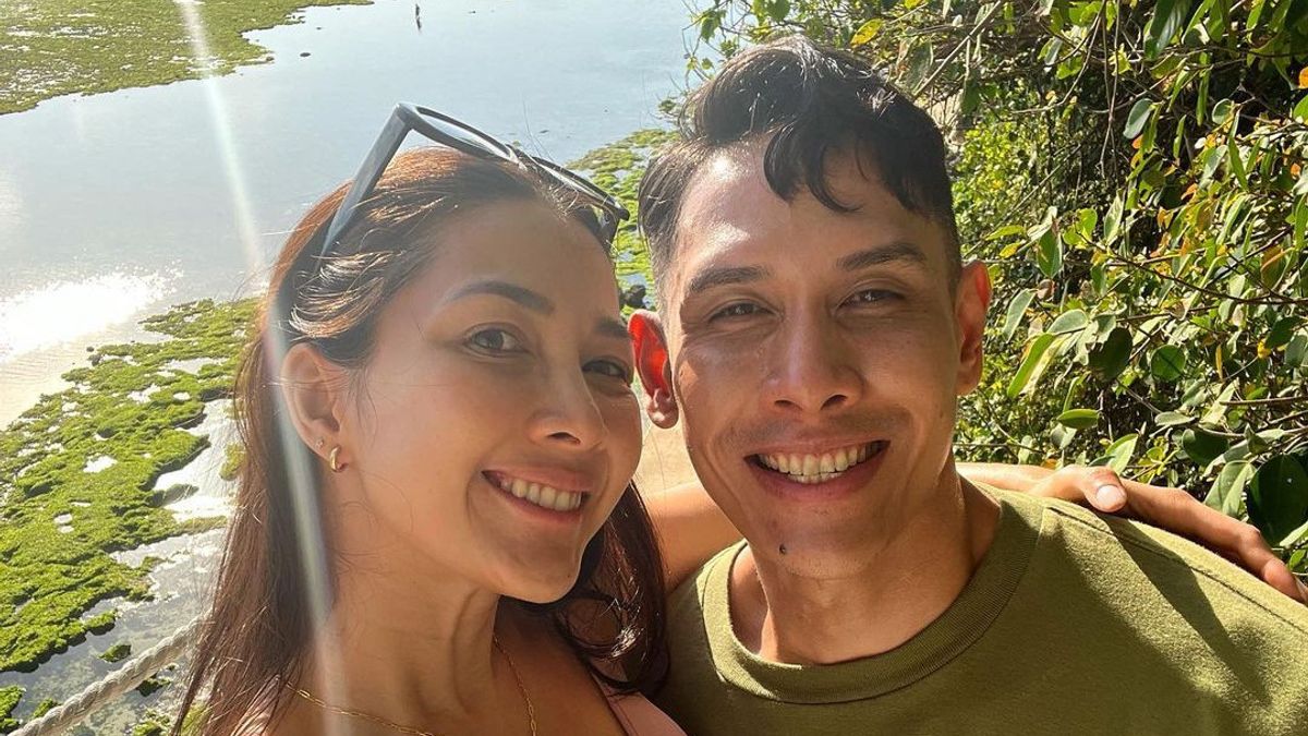 10 Years Of Marrying Andrea Dian, Ganindra Bimo Confesses: The More Different