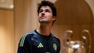 Kedatangan Senne Lammens ke MU, Singkirkan Martinez dan Jadi Candaan Fans