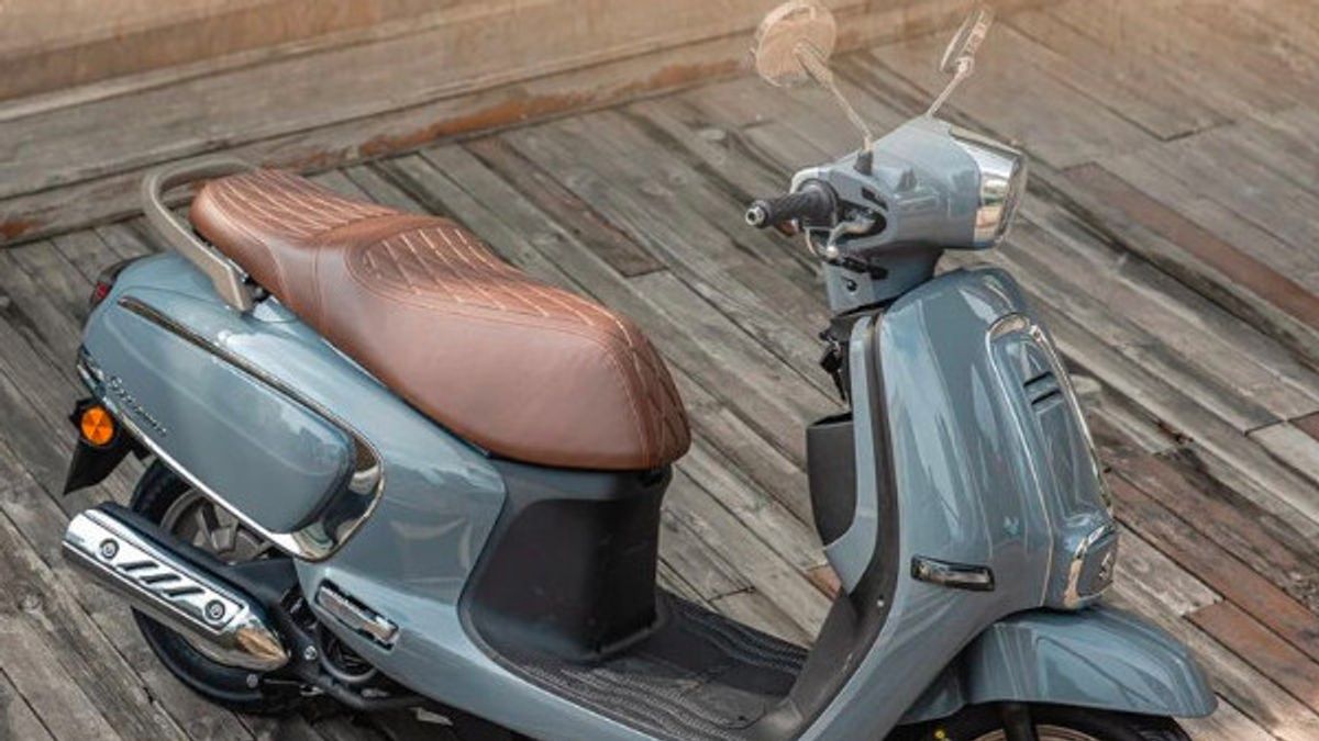 Suzuki lance son dernier scoot retro, un prix de seulement 21 millions de roupies