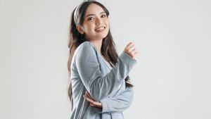 Alisha Dira Rilis Single Perdana Bertajuk <i>Lebih dari Sahabat</i>