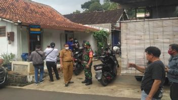 اعتقال إرهابيين مشتبه في ممارسة الهمة في باتانج جاتينغ بعد حضورهم دراسات الفجر في مسجد الهداية