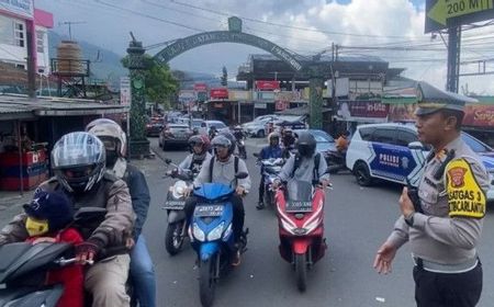 Jalur Puncak II Kembali Dipadati Pemudik dan Wisatawan