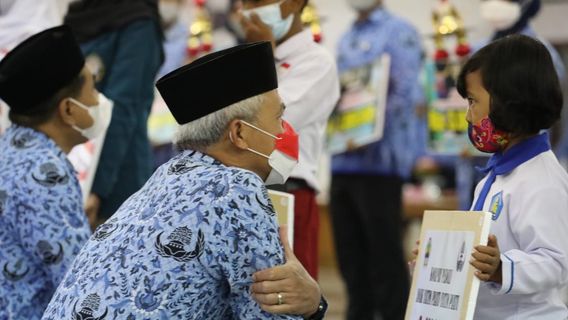 Perjuangan Yamtim Jadi Kepala Keluarga dan Ibu untuk 2 Anak: Kadang Jadi Tukang Cuci dan Setrika Hingga Jualan