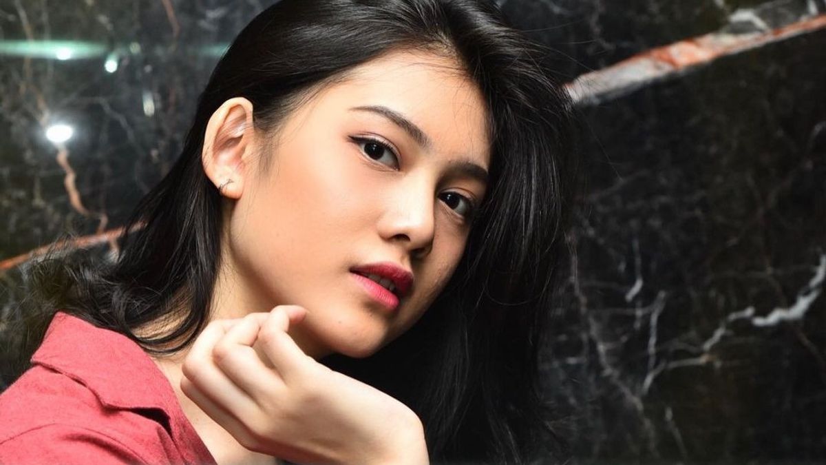 Unlike Ara, Chika JKT48 Admits Intimate Photos And Apologizes