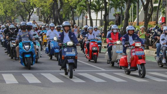 Kesan Pj Gubernur Heru Soal Kendaraan Listrik Setelah Ikut Konvoi Bareng Menhub hingga Moeldoko: Anti Bising, Kalau Jalan Malam Tak Mengganggu Tetangga