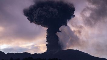 Le 1er décembre, l'Agence géologique réduit le statut d'alerte du mont Marapi à la vigilance