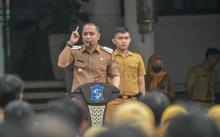 Wali Kota Surabaya Ingin Pelayanan Seperti Pengurusan KTP Selesai Cepat, Bila Telat Petugasnya Disanksi