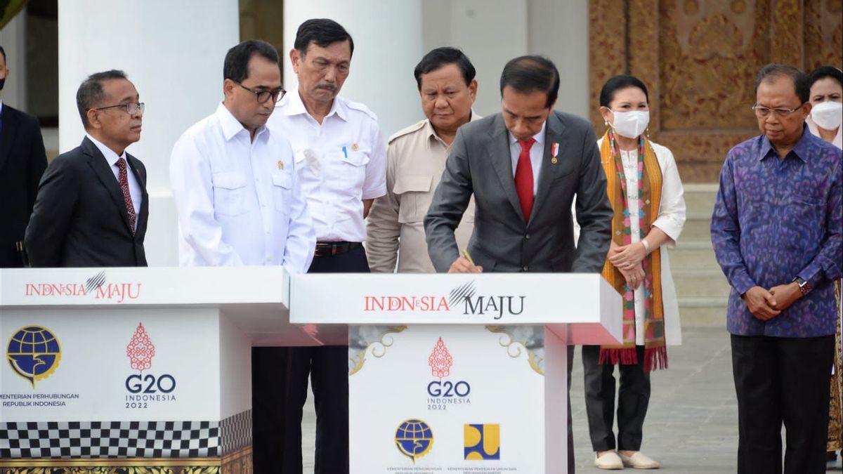 قبل قمة G20 ، قام الرئيس جوكوي بإضفاء الطابع الرسمي على محطة VVIP في مطار Ngurah Rai في بالي