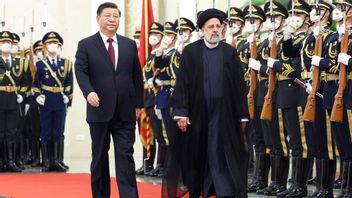الرئيس شي ورئيسي يدعوان إلى رفع العقوبات عن إيران لاستعادة الاتفاق النووي لعام 2015