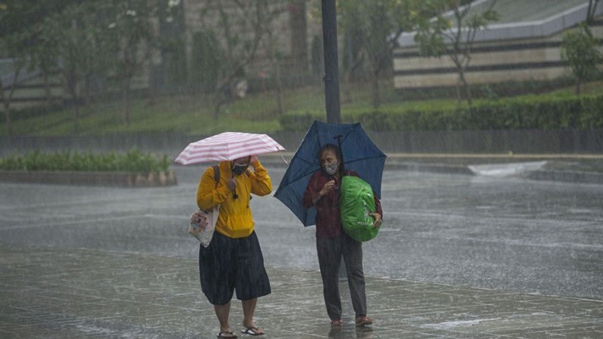 Prakiraan Cuaca BMKG: Sejumlah Daerah di Indonesia Alami Hujan Ringan