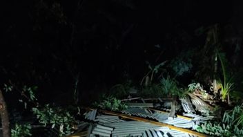 竜巻に見舞われ、OKUサムセルの73人の住民の家が被害を受けました