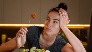 Lapar Tapi tidak Selera Makan, Apa Sebabnya? 