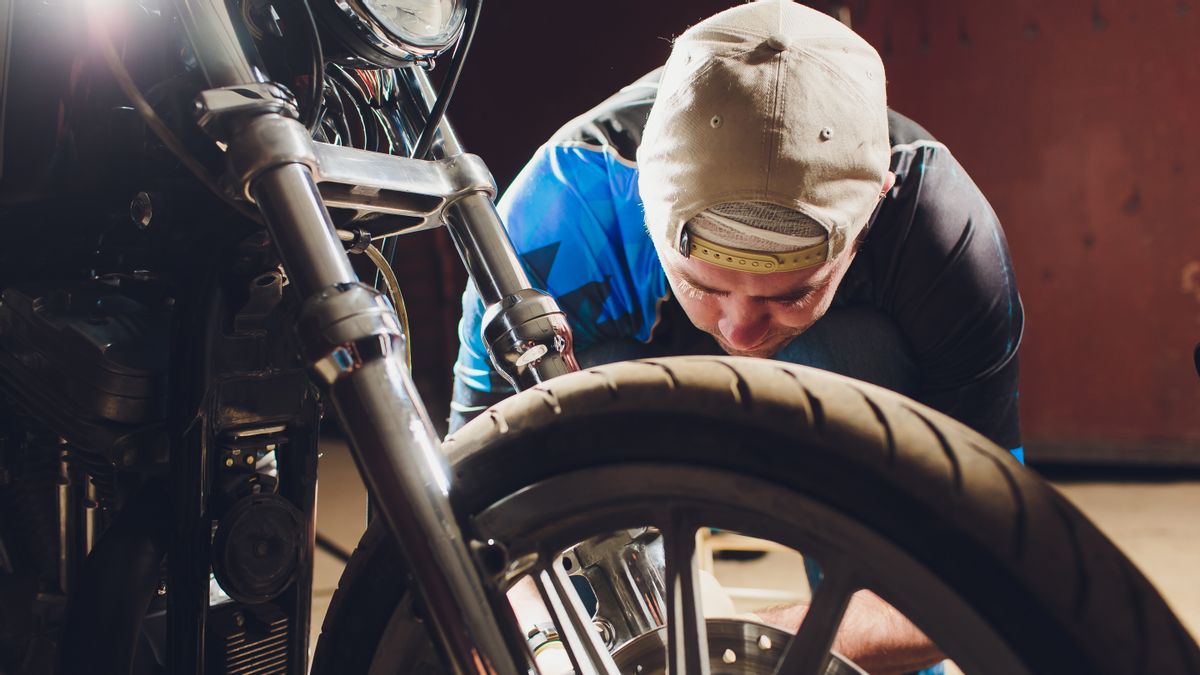 間違わないでください!初心者のためのバイクタイヤのサイズを読む方法