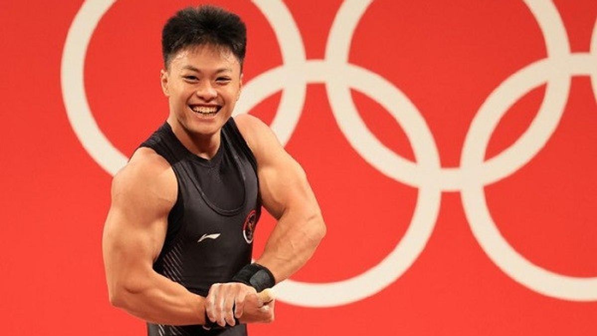 Lifters Rahmat Erwin And Rizky Juniansyah Compete To Win Tickets For The 2024 Olympics