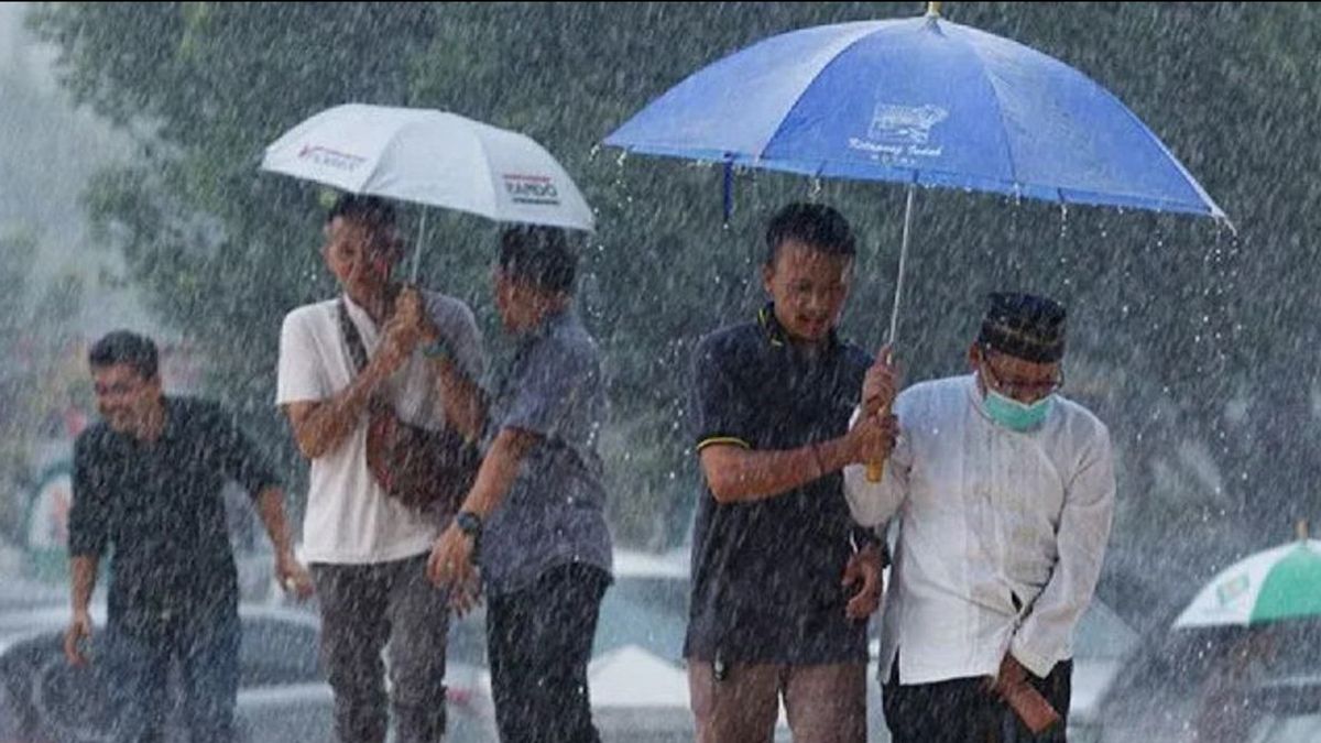 BMKG: Sebagian Besar Wilayah Indonesia Berpotensi Hujan Ringan Hari Ini