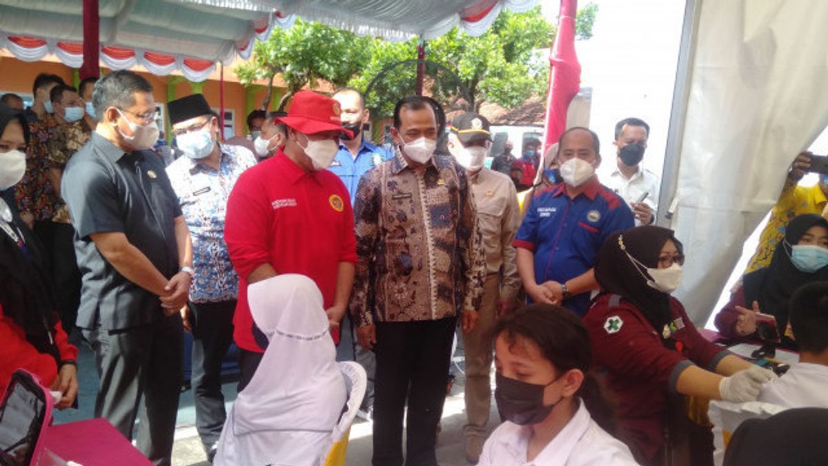 Ogan Komering Ulu Gerakkan 64 Petugas untuk Memberikan Vaksinasi Pelajar