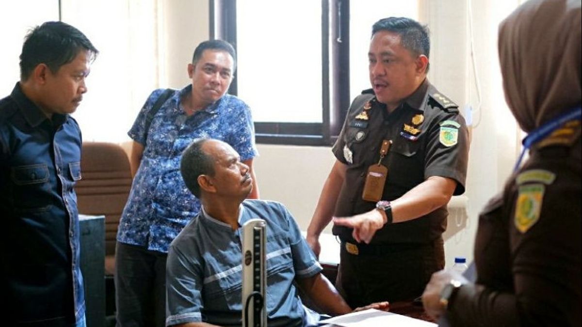 Execution Prosecutor For The Mining Fund Corruption Case In Bombana To The Kendari Detention Center
