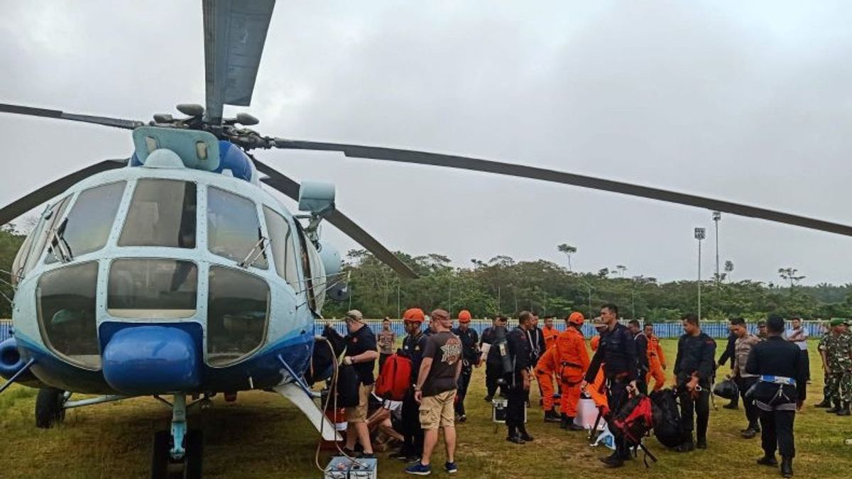 SAR Team Find The Location Point For The Jambi Police Chief's Helicopter Accident