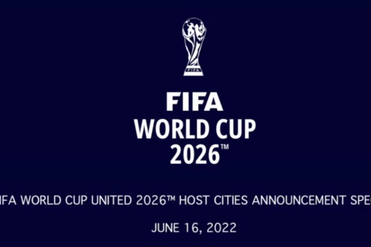 定番日本製FIFA ワールドカップ サッカー 開催国 1970〜2022 ピンバッジ 記念グッズ