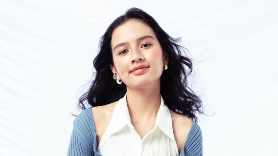 Katyana Antisipasi Jatuh Suka qui crée de l'intrigue dans le single Tongkat Sihir