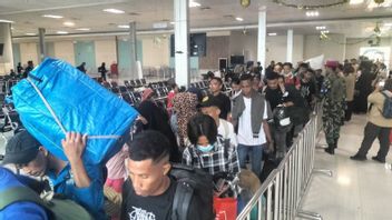 丹不碌的售票经纪人在2025年开斋节返乡期间降价