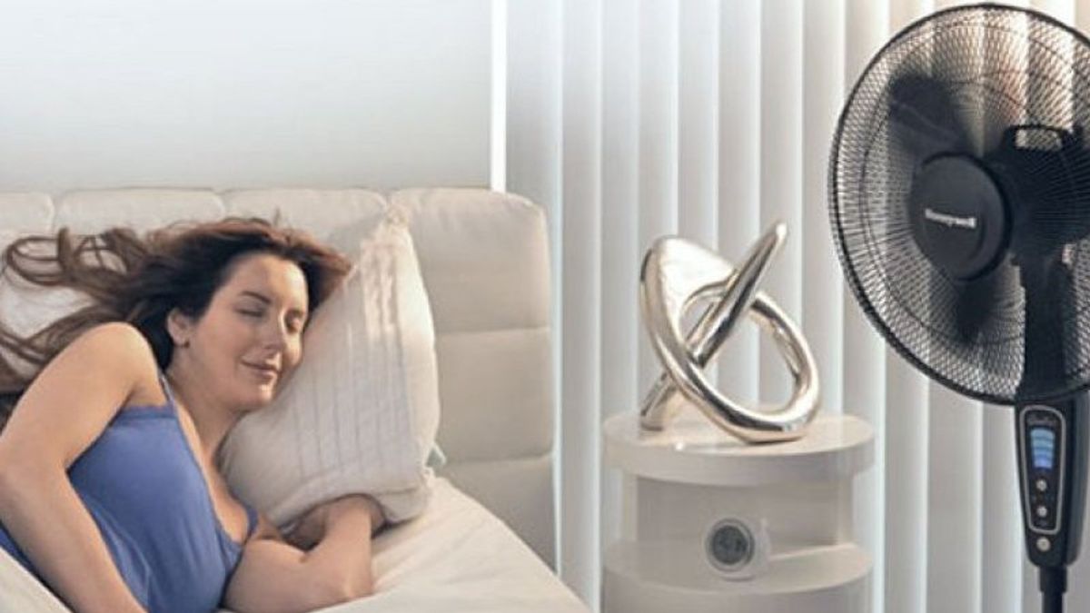 Tips And Safe Ways To Use Fans While Sleeping To Avoid The Wind