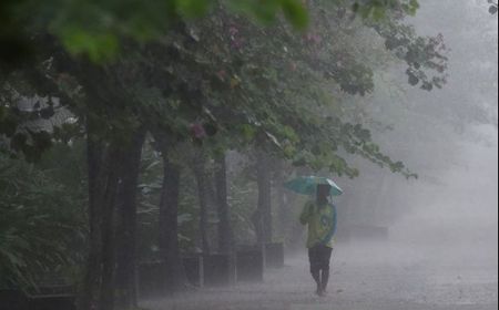 Cuaca Hari Ini: Kota-kota Besar di Tanah Air Diguyur Hujan Ringan hingga Deras