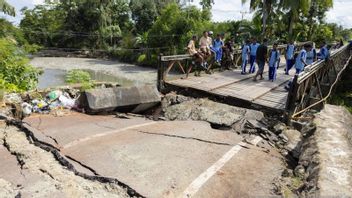 マグニチュード6.6のグンカンナビレ地震、敷設教会、アンブルズ港を結ぶ橋