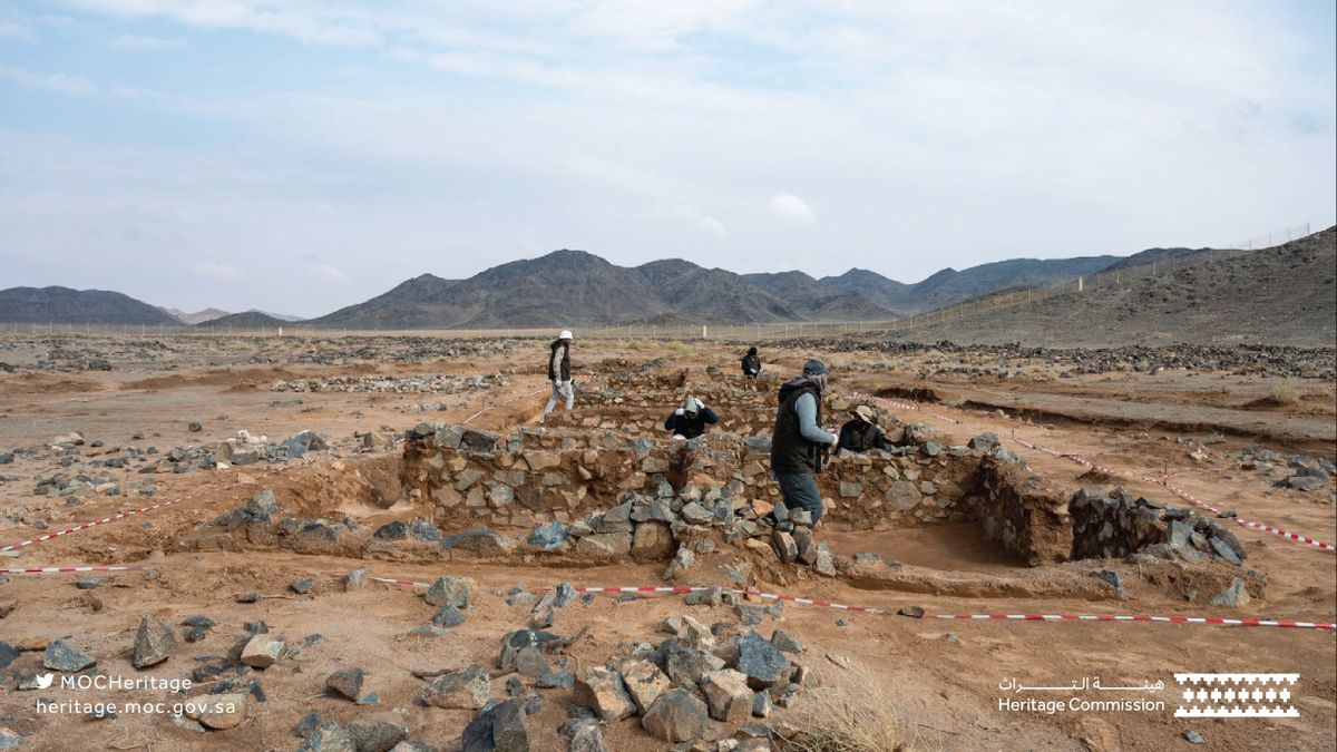 サウジアラビアの文化遺産委員会がリヤドで初期イスラム時代の硬貨の発見を発表