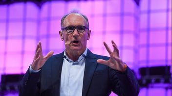 Tim Berners-Lee Ungkap 3 Prediksi Masa Depan Internet: AI, VR, dan Perombakan Big Tech