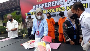 Mère Restui Son Fils Devenir Un Psk, Révélé De L’affaire Assassiner à Kediri