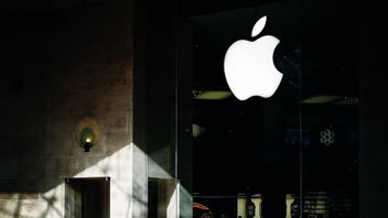 Apple 'Lays Off' Corporate Retail Employees Globally