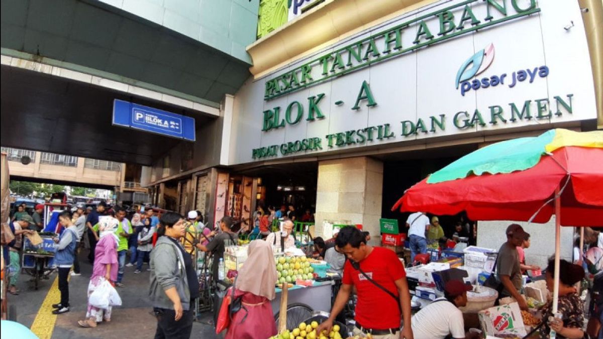 Merchants in Tanah Abang Confide in the Benefits of TikTok Shop