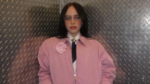 Billie Eilish Diincar Bintangi Film Adaptasi Novel “<i>The Bell Jar</i>”