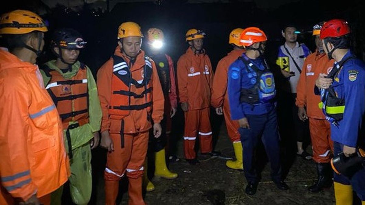 Tanggul Sungai Cinangka Purwakarta Jebol, Sebanyak 156 Keluarga Dievakuasi