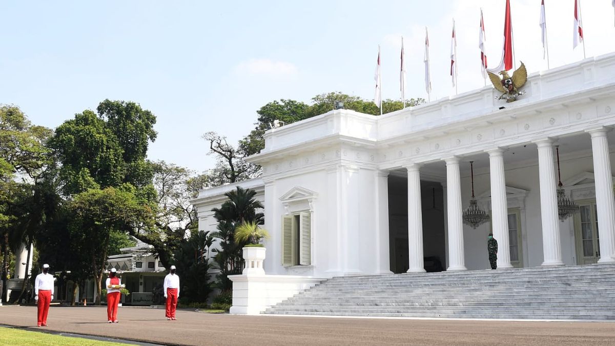 满者伯夷王国，斯里维加亚到马塔兰 装饰德科拉斯独立宫 雅加达欢迎印度尼西亚共和国成立77周年