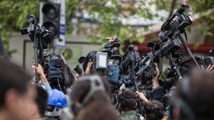 放送法の改正の論争:報道の自由を妨害するだけでなく、公共の場を閉鎖する