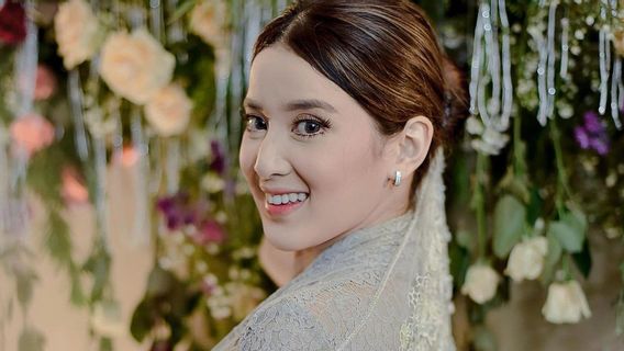 Who Is Rosiana Dewi, A Japanese-born Actress Who Is Married To Handika Pratama?