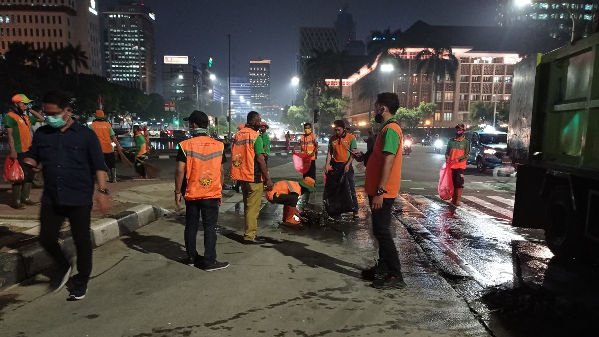 Demo Reject Omnibus Law Cipta Kerja Disbanded, Officials Move Quickly To Clean Up Garbage