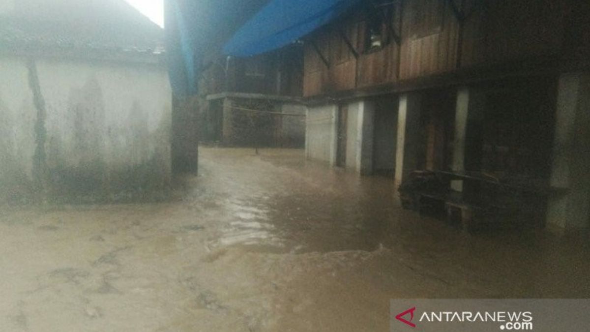 Banjir Terjang Baturaja, OKU; Air Menggenangi Belasan Rumah Warga