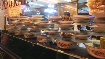 Why Is Nasi Padang Wrapped In More Portions: Exploring Minangkabau History