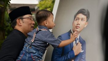 This Is The Streaming Link For The Process Of Returning To The Funeral Of Eril Putra Ridwan Kamil In Indonesia