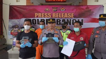    Pedagang Sayur di Bali Sembunyikan Tas Berisi Uang dan BPKB Hasil Curian di Pohon Pisang